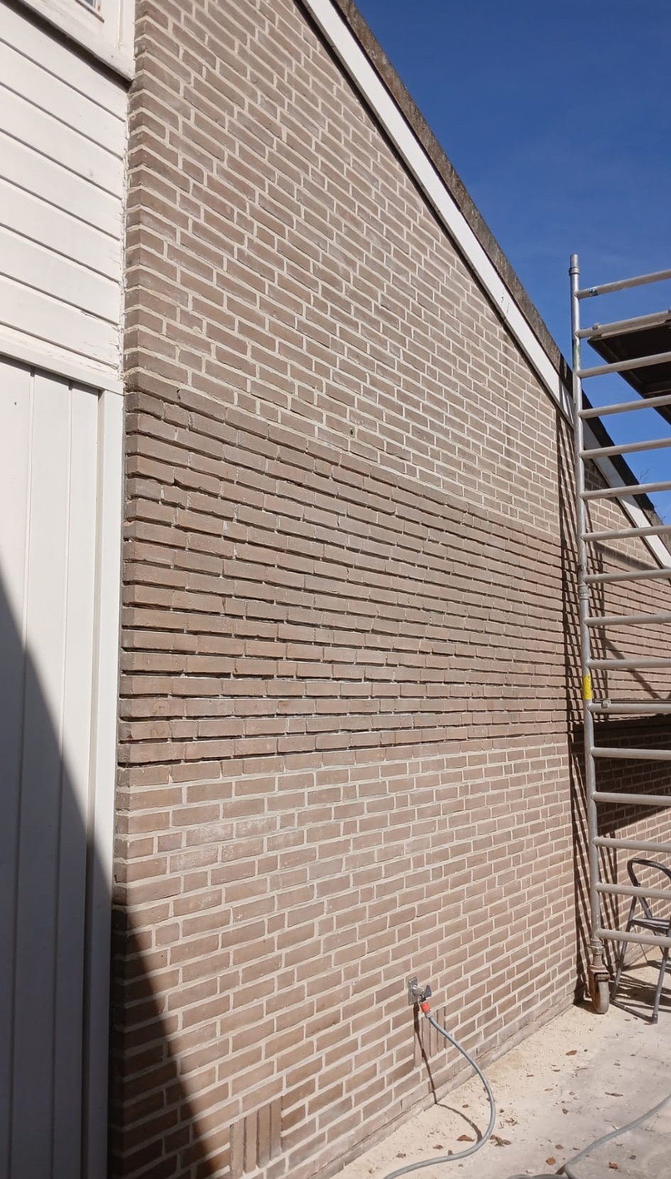 Voegwerk vervangen bij onderhoud aan pand